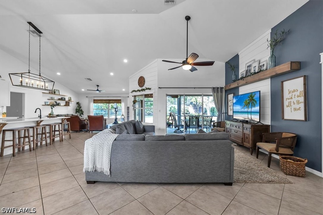 4 Bed SingleFamilyResidence for Sale in Naples, photo 7