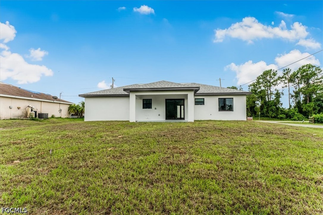 3 Bed SingleFamilyResidence for Sale in Lehigh Acres, FL — photo 7