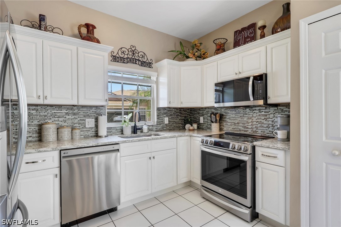 2 Bed SingleFamilyResidence for Sale in Estero, FL, $299,000 — photo 7