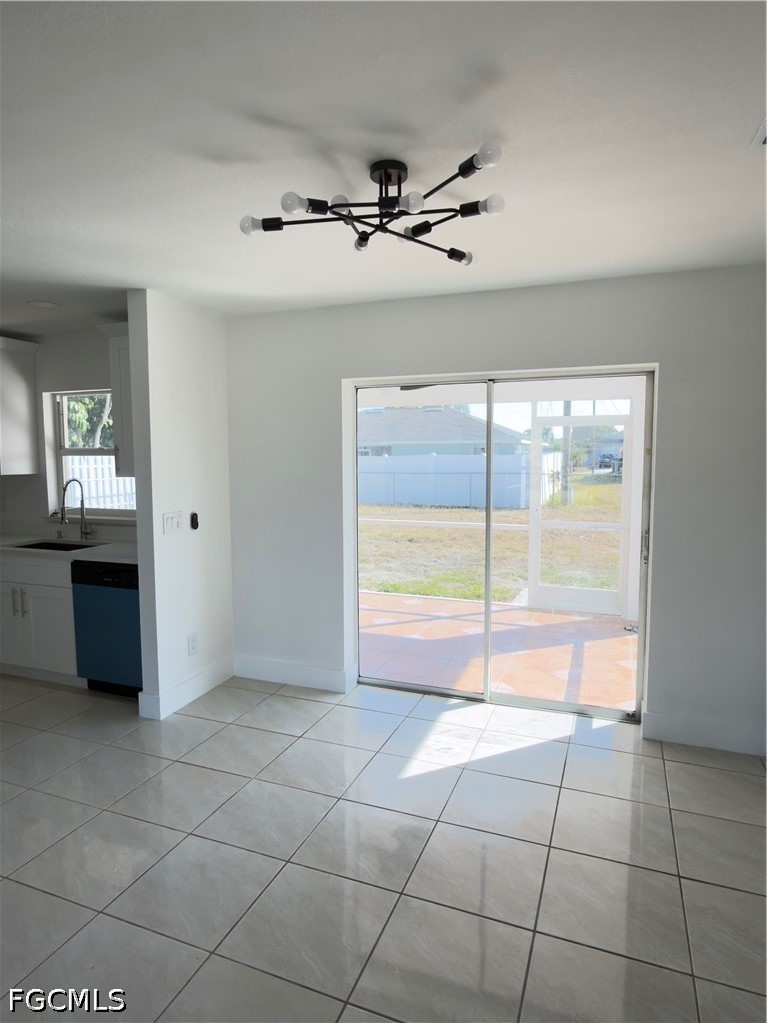 3 Bed SingleFamilyResidence for Sale in Cape Coral, photo 7
