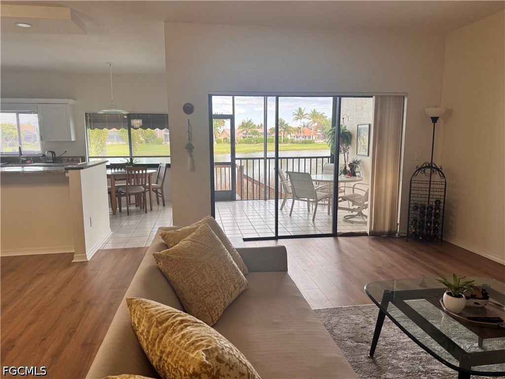 2 Bed Waterfront Home for Sale in Fort Myers, photo 7