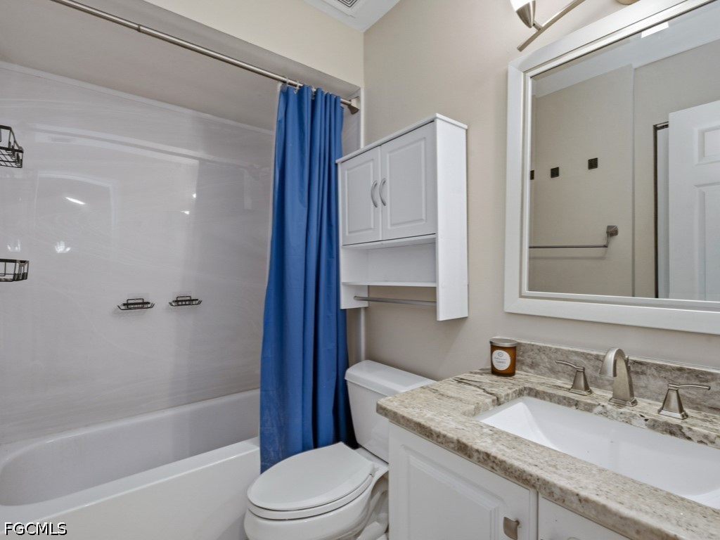 2 Bed Waterfront Home for Sale in Fort Myers, photo 7