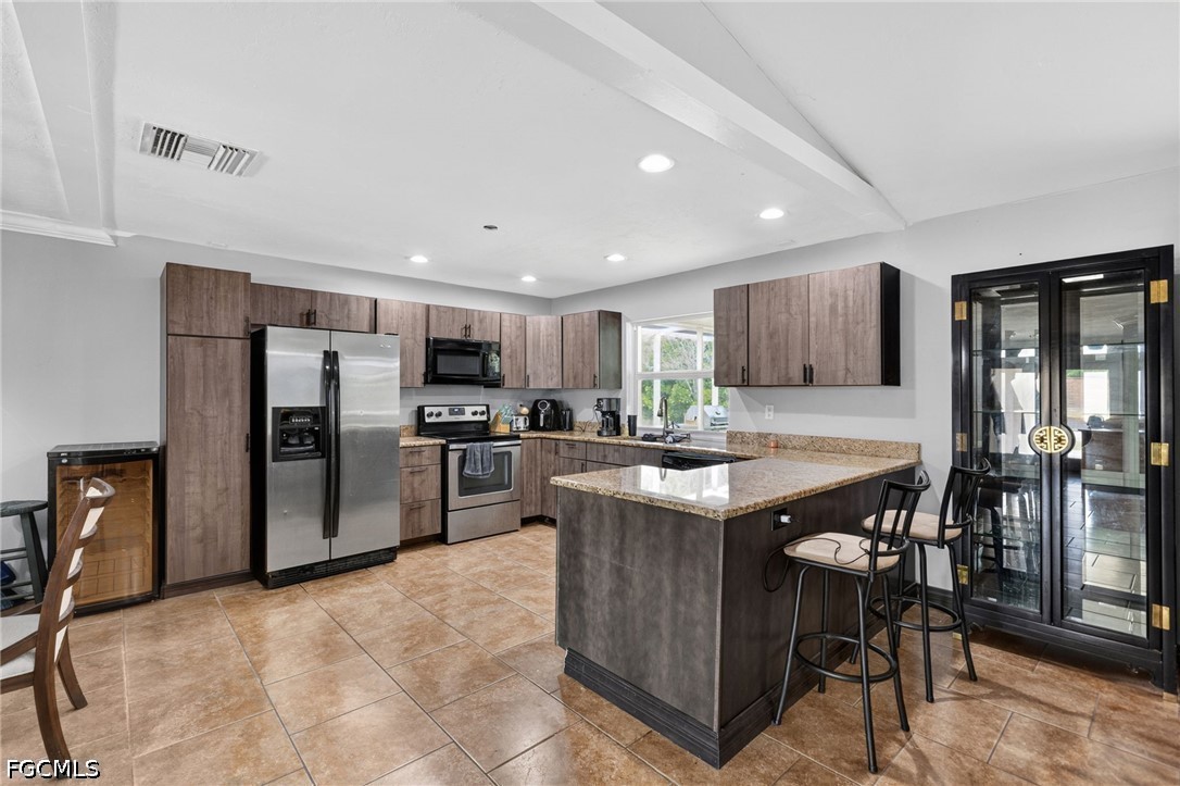 3 Bed Pool Home for Sale in Cape Coral, photo 7