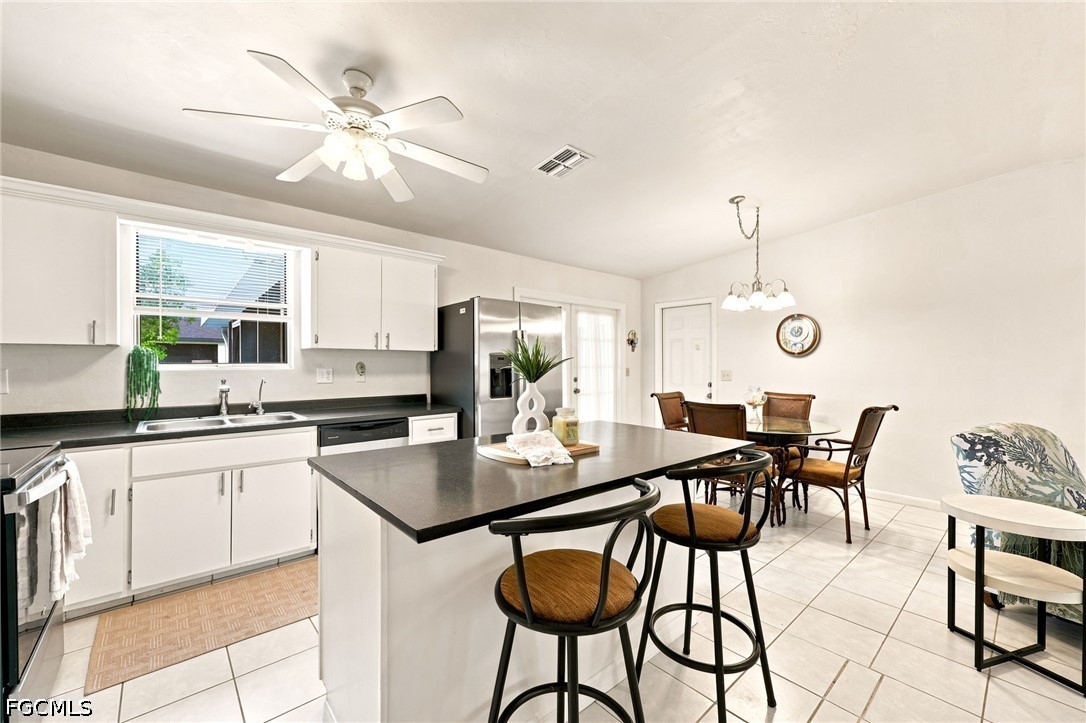 3 Bed SingleFamilyResidence for Sale in Cape Coral, photo 7