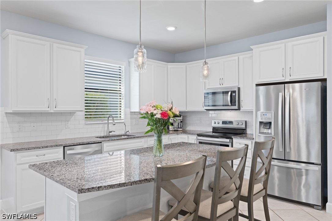 3 Bed SingleFamilyResidence for Sale in Westbrook, photo 7