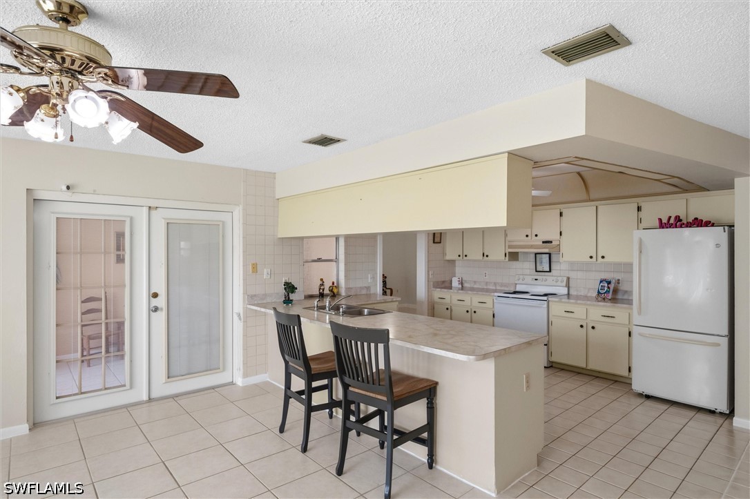 3 Bed SingleFamilyResidence for Sale in Naples, photo 7