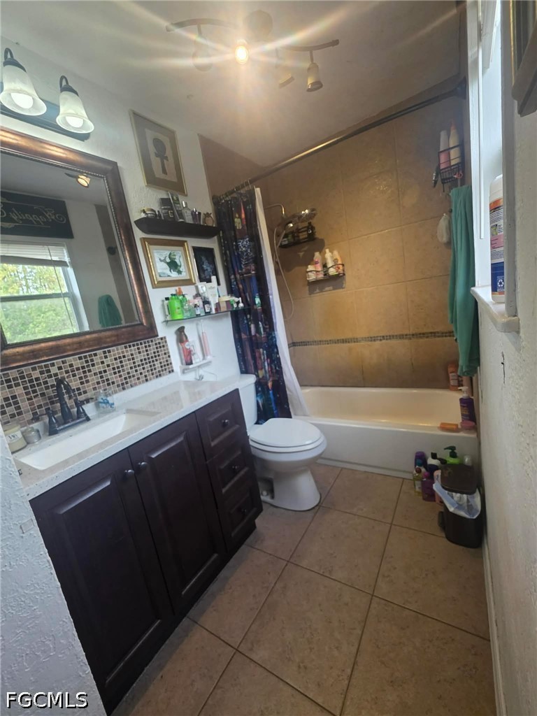 5 Bed Pool Home for Sale in Lehigh Acres, photo 7