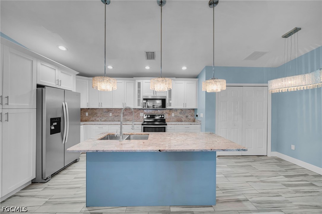 5 Bed SingleFamilyResidence for Sale in Lehigh Acres, FL — photo 7