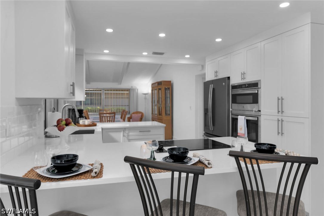 3 Bed Pool Home for Sale in Torrey Pines, photo 7