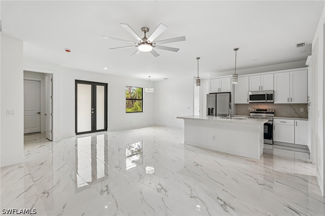 3 Bed SingleFamilyResidence for Sale in Port Charlotte, photo 7