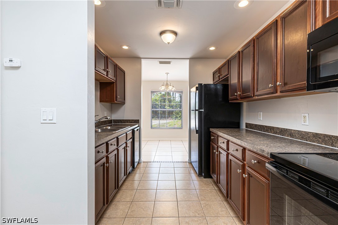 3 Bed SingleFamilyResidence for Sale in Lehigh Acres, FL — photo 7