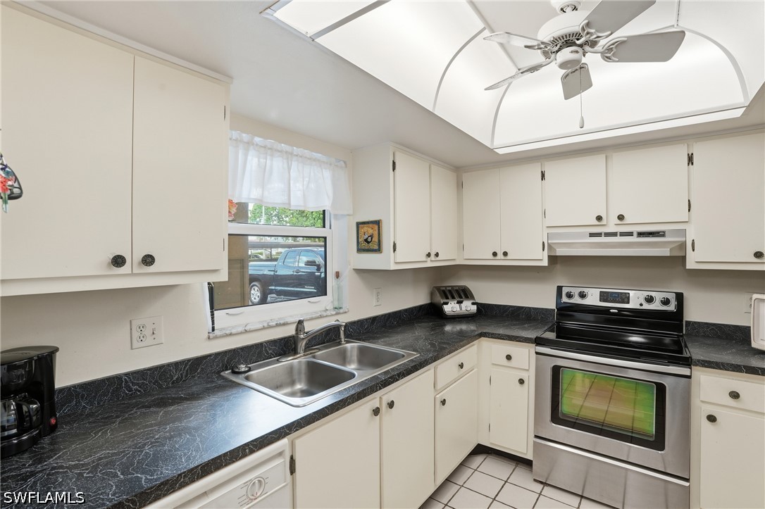 2 Bed Waterfront Home for Sale in Naples, photo 7
