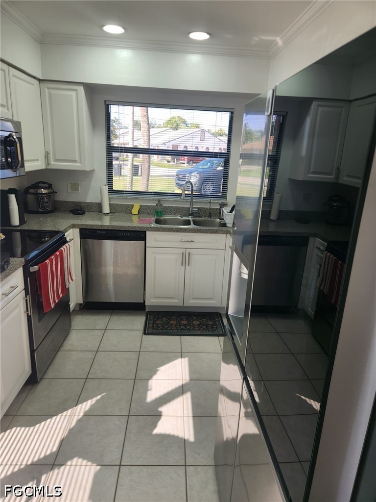 2 Bed Condominium for Sale in Cape Coral, photo 7
