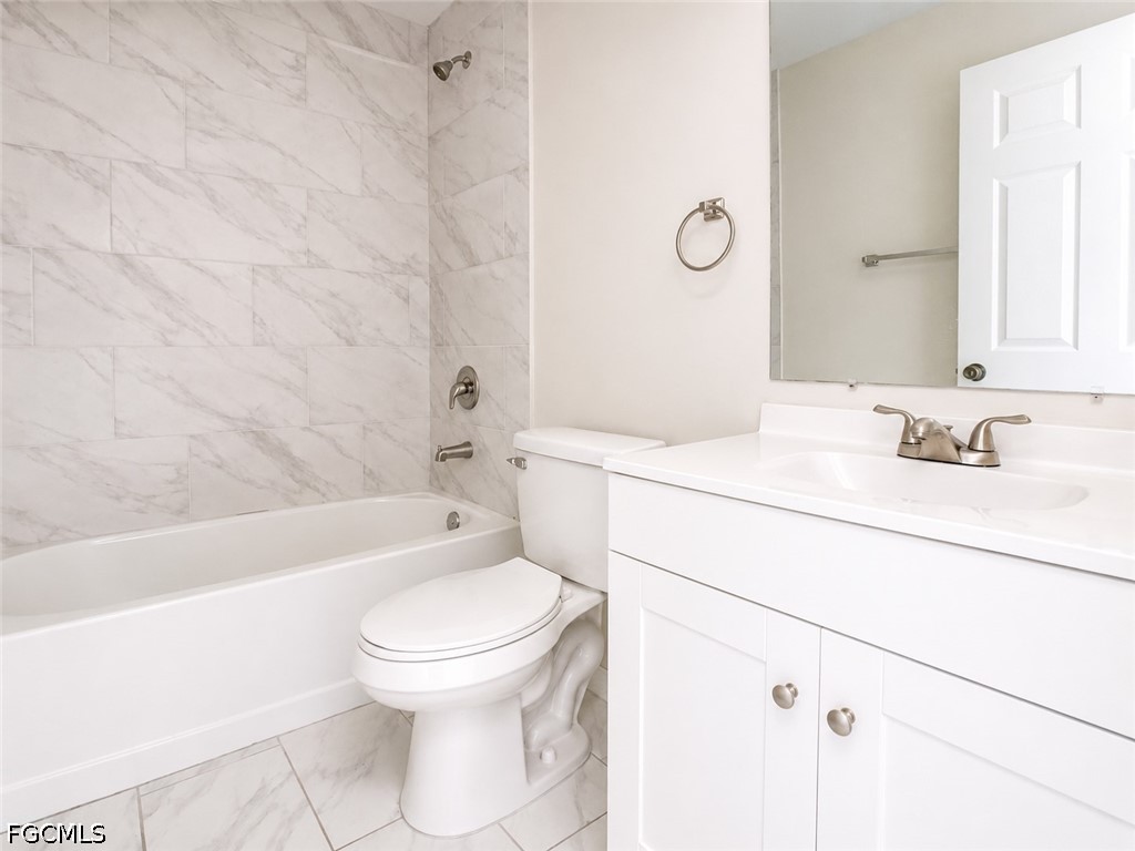3 Bed Duplex for Sale in Cape Coral, photo 7