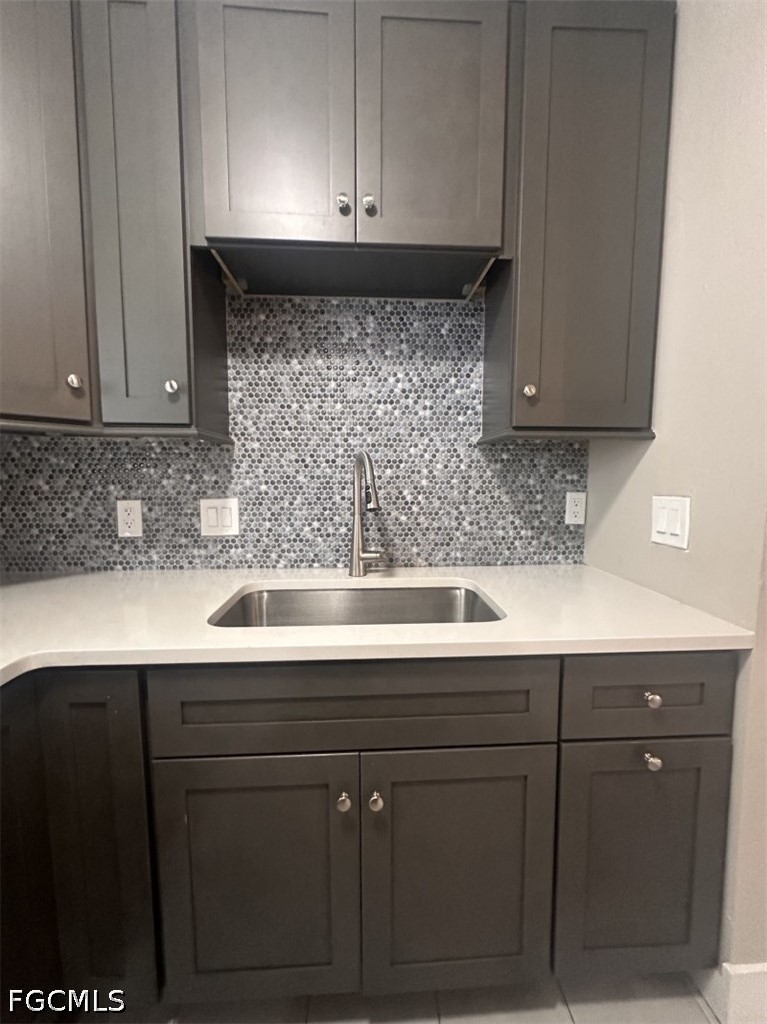3 Bed SingleFamilyResidence for Sale in Fort Myers, photo 7