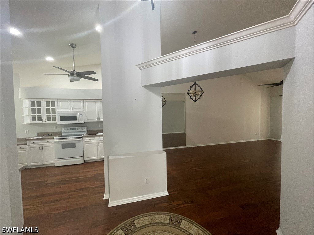 3 Bed Attached for Sale in Naples, photo 7