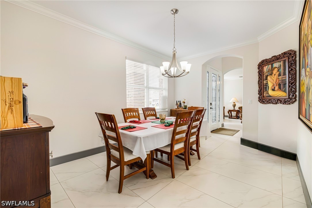 5 Bed Pool Home for Sale in Bella Terra, photo 7