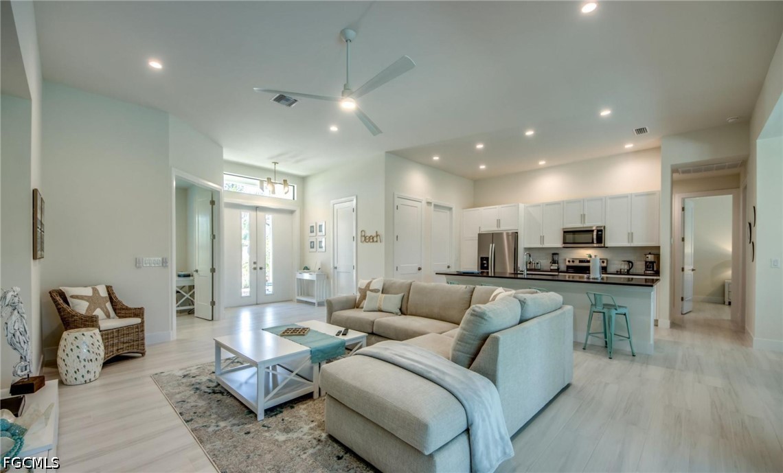 3 Bed Pool Home for Sale in Cape Coral, photo 7