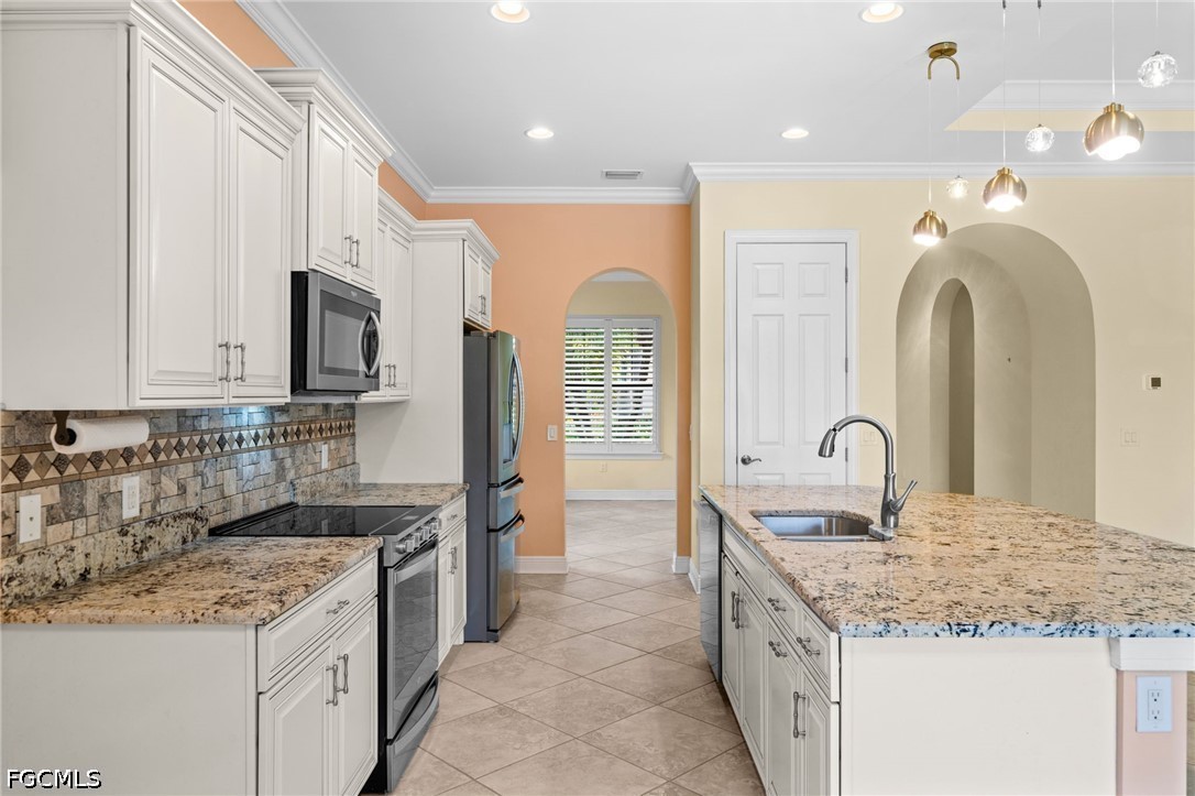 3 Bed Pool Home for Sale in Hampton Park, photo 7