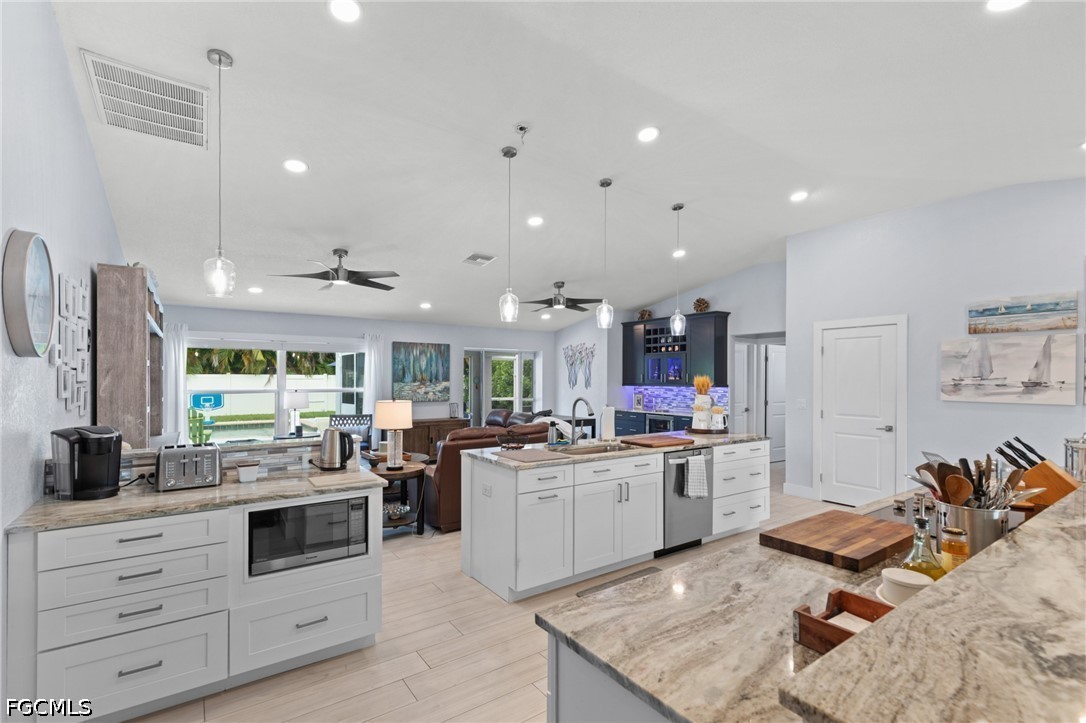 3 Bed Pool Home for Sale in Cape Coral, photo 7