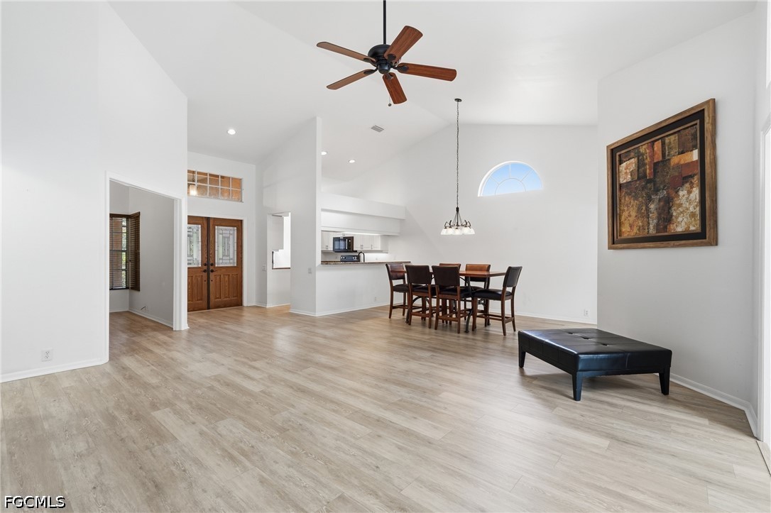 2 Bed Pool Home for Sale in Fort Myers, photo 7