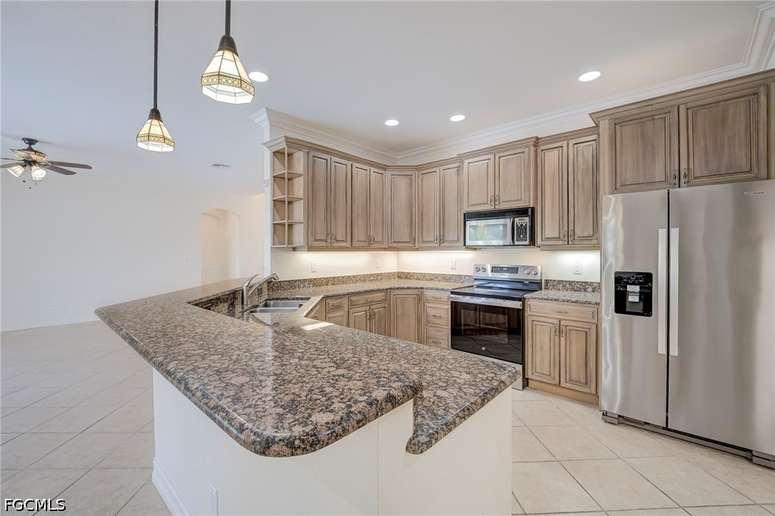 3 Bed Pool Home for Sale in Cape Coral, photo 7