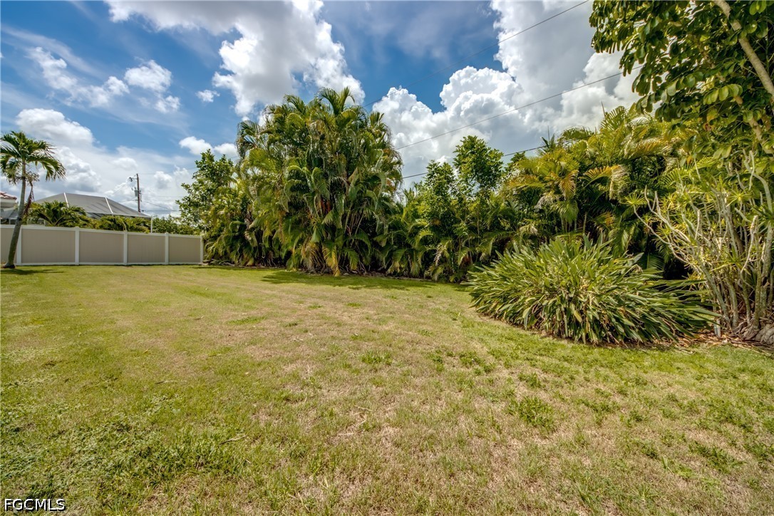 3 Bed SingleFamilyResidence for Sale in Cape Coral, photo 7