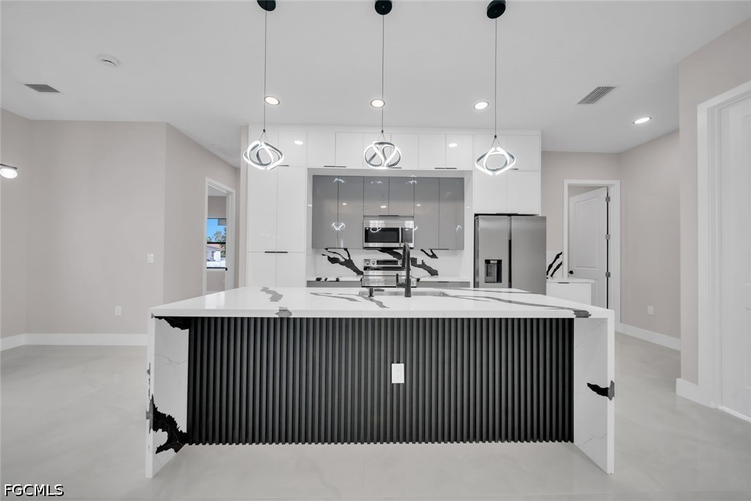 4 Bed SingleFamilyResidence for Sale in Lehigh Acres, FL — photo 7