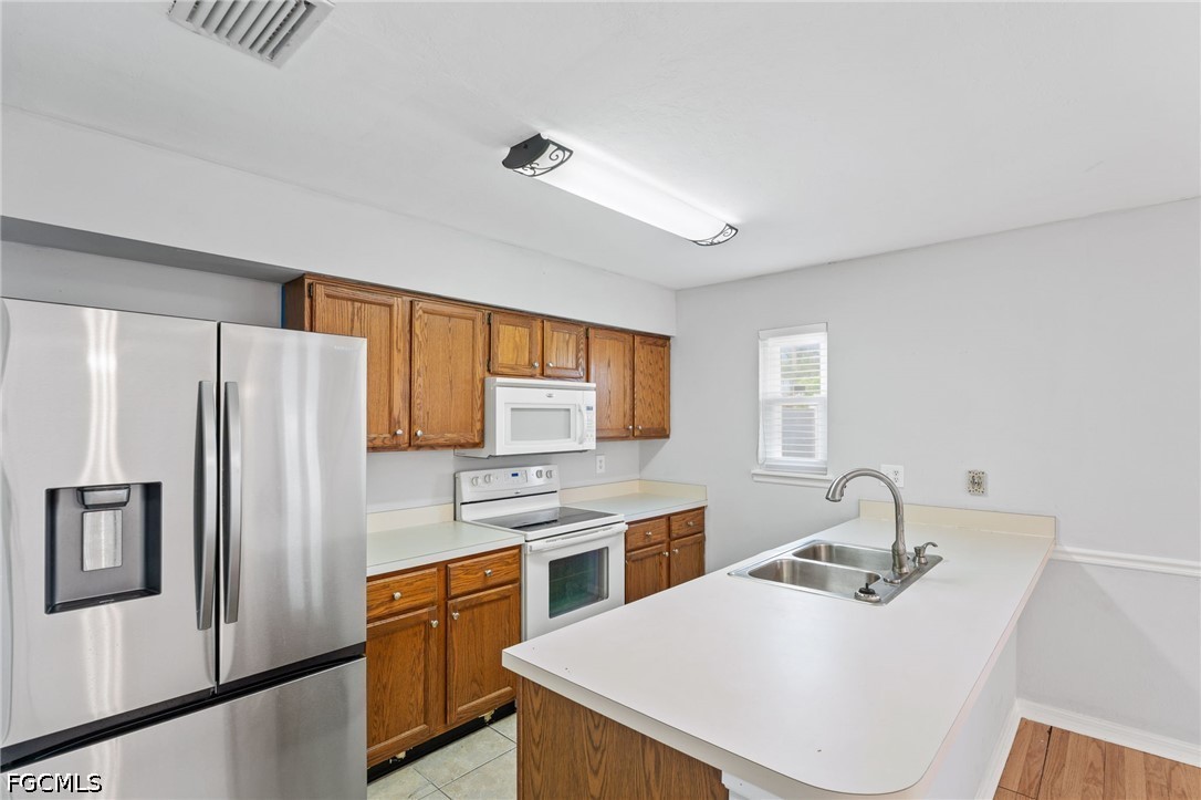 2 Bed SingleFamilyResidence for Sale in Cape Coral, FL — photo 7