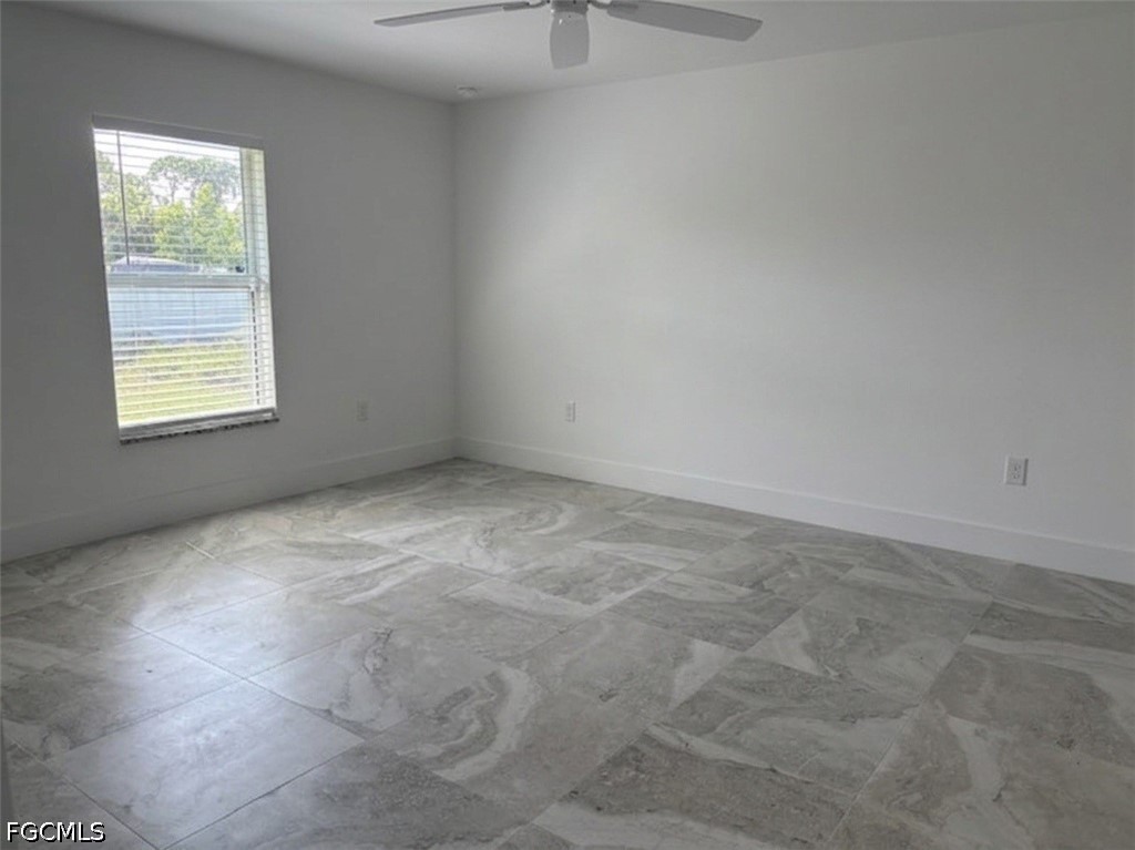 4 Bed SingleFamilyResidence for Sale in Cape Coral, photo 7