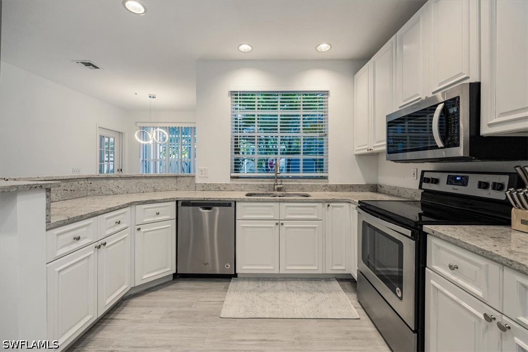 3 Bed Pool Home for Sale in Mews Of Naples, photo 7