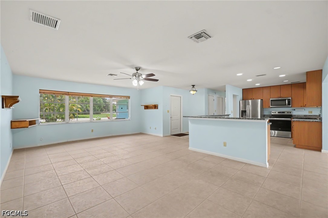 3 Bed SingleFamilyResidence for Sale in Bokeelia, photo 7