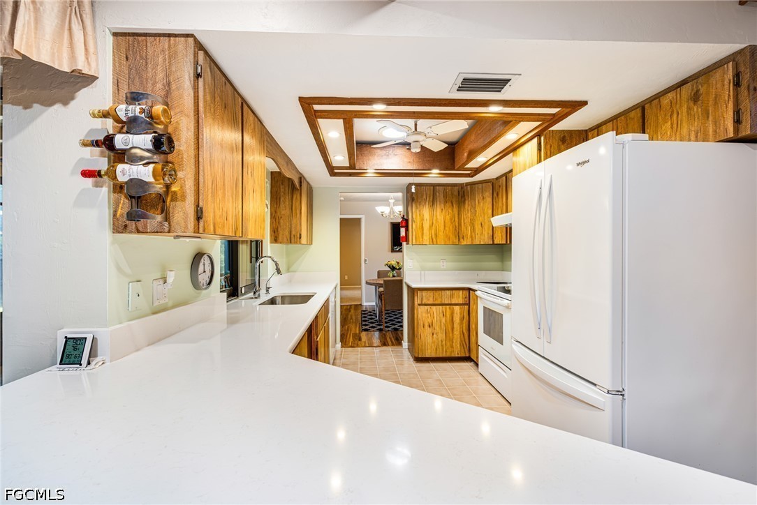 2 Bed SingleFamilyResidence for Sale in Fort Myers, photo 7