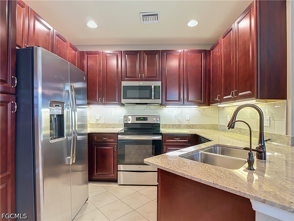 3 Bed Townhouse for Sale in Portofino Springs, FL — photo 7