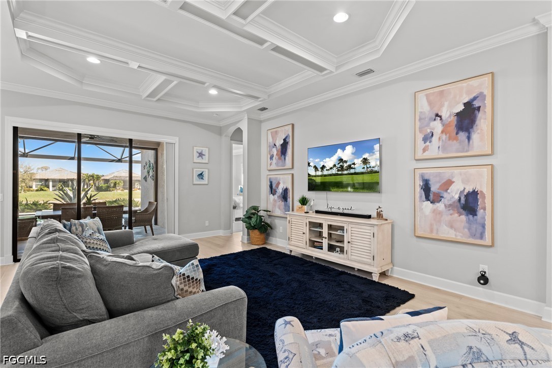 3 Bed Pool Home for Sale in Esplanade, photo 7