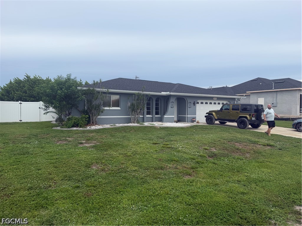 3 Bed SingleFamilyResidence for Sale in Cape Coral, FL — photo 7