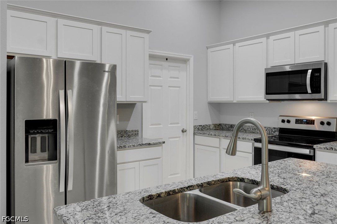 4 Bed SingleFamilyResidence for Sale in Cape Coral, FL — photo 7