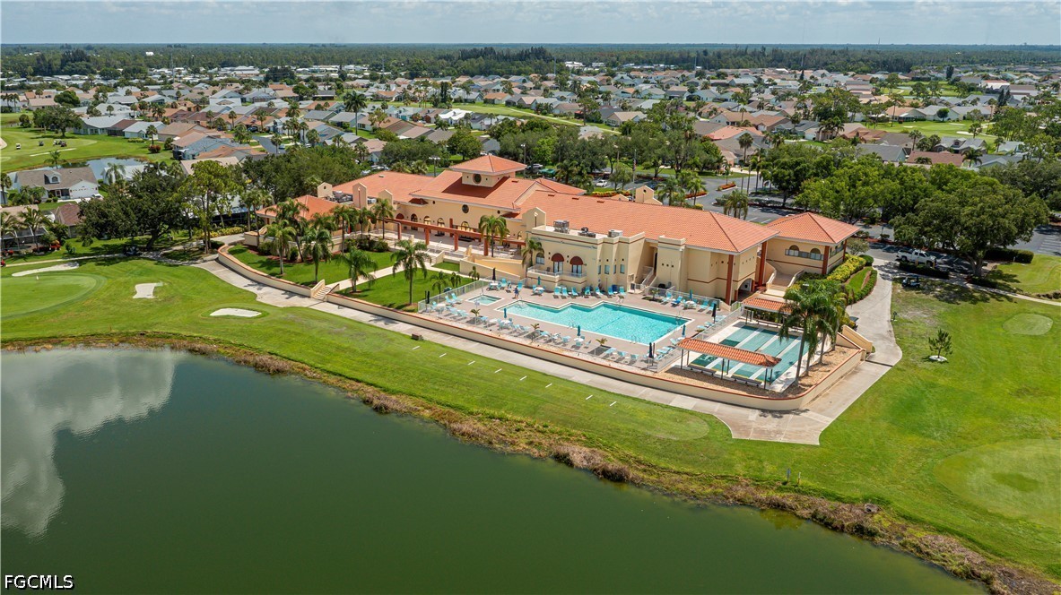 2 Bed SingleFamilyResidence for Sale in North Fort Myers, FL — photo 7