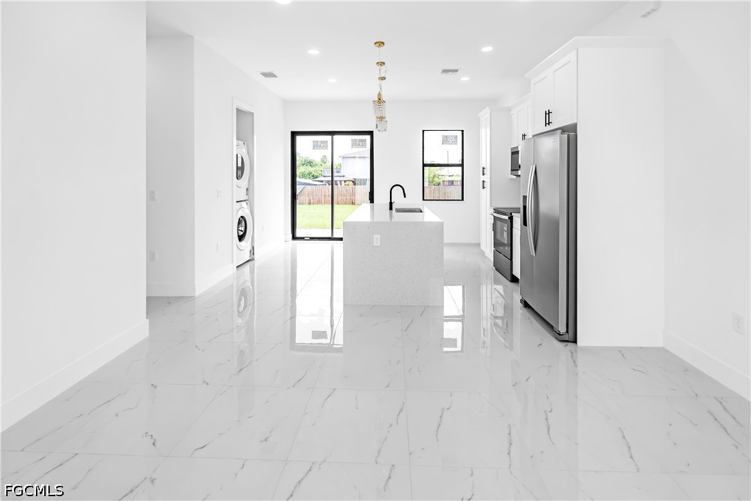 3 Bed SingleFamilyResidence for Sale in Lehigh Acres, FL — photo 7