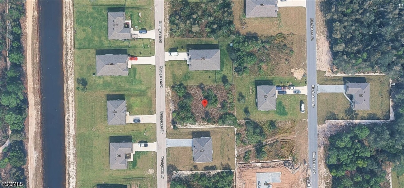 Residential for Sale in Mirror Lakes, photo 7