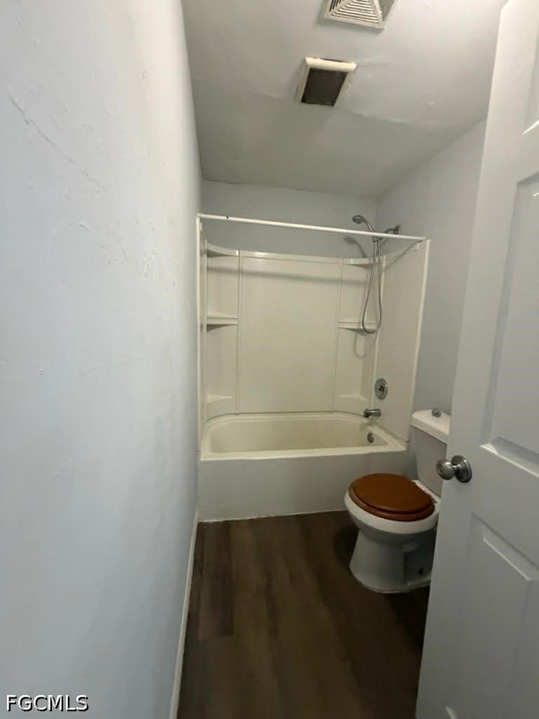 2 Bed Quadruplex for Sale in Fort Myers, FL, $1,100 — photo 7