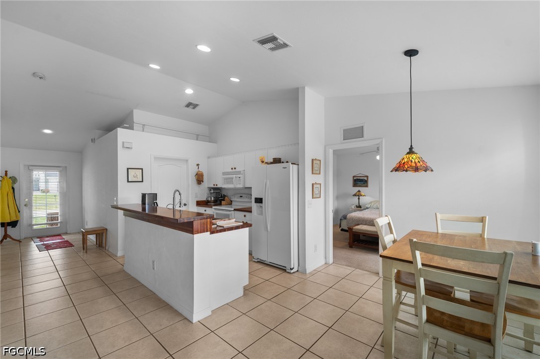3 Bed SingleFamilyResidence for Sale in Cape Coral, FL — photo 7