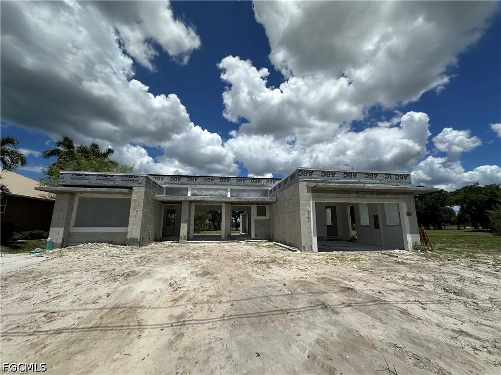3 Bed Pool Home for Sale in Cape Coral, photo 7