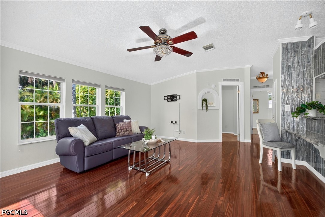 2 Bed ManufacturedHome for Sale in Estero, FL, $170,000 — photo 7