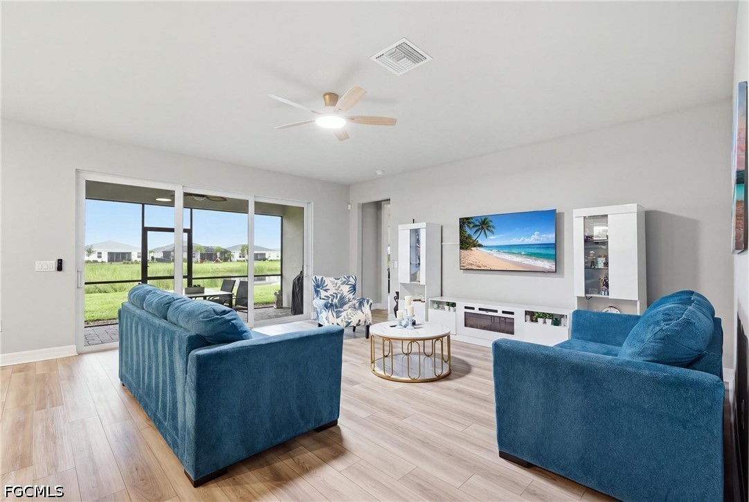 4 Bed Waterfront Home for Sale in Punta Gorda, photo 7