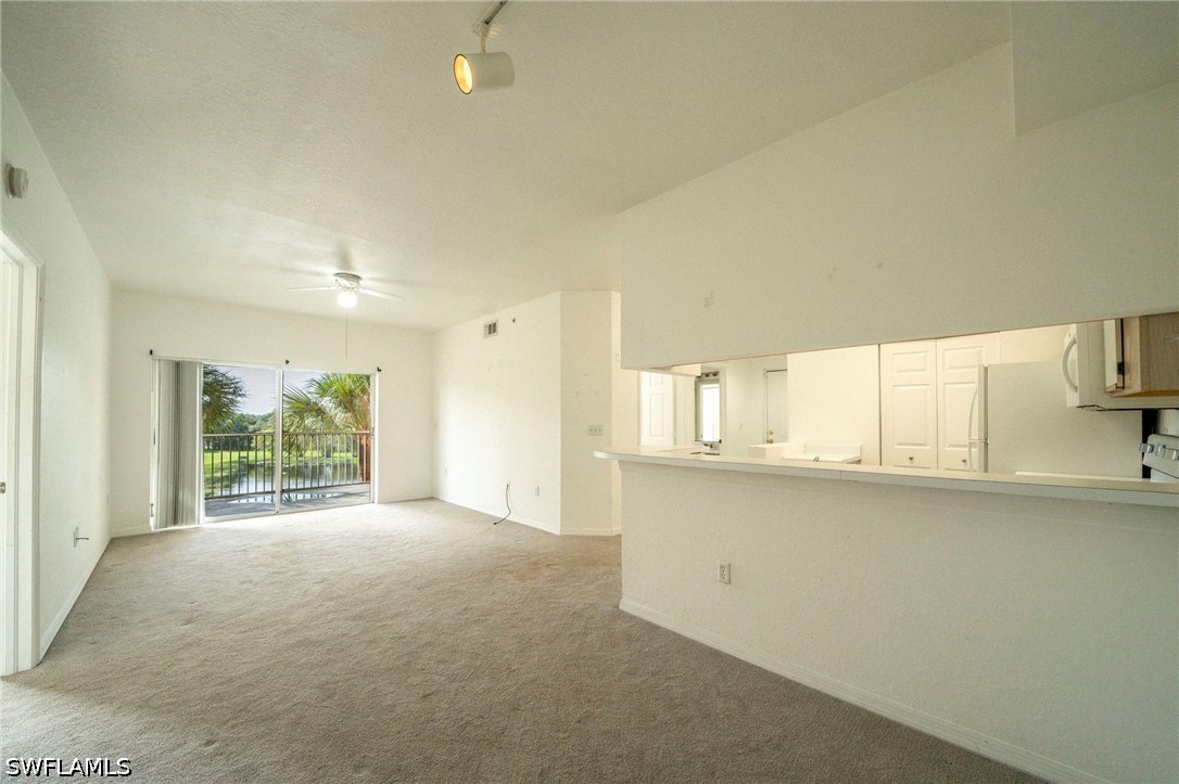 2 Bed Waterfront Home for Sale in Fort Myers, photo 7