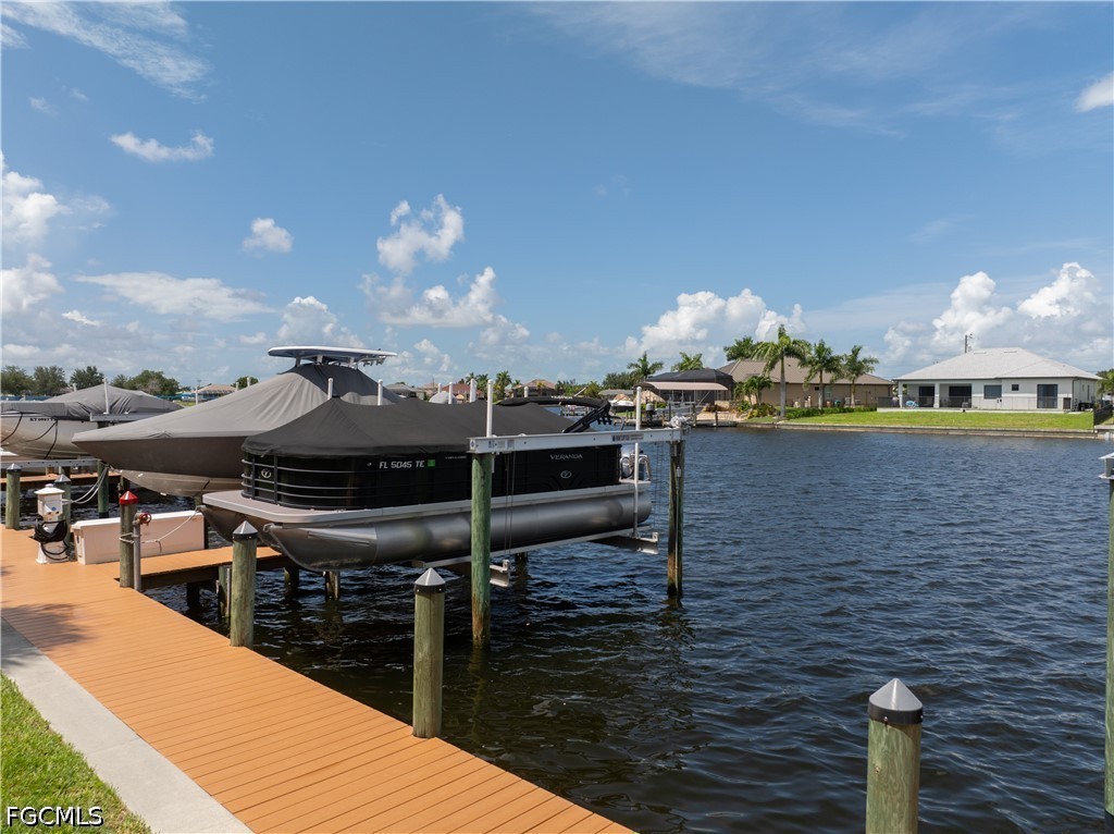 3 Bed Waterfront Home for Sale in Blue Water, FL, $519,900 — photo 7