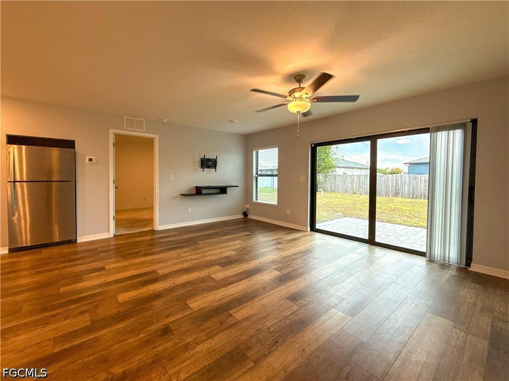 3 Bed SingleFamilyResidence for Sale in Cape Coral, FL — photo 7