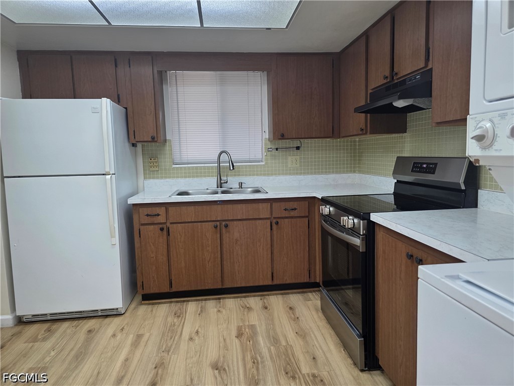2 Bed Condominium for Sale in South Broadmoor, FL, $89,900 — photo 7