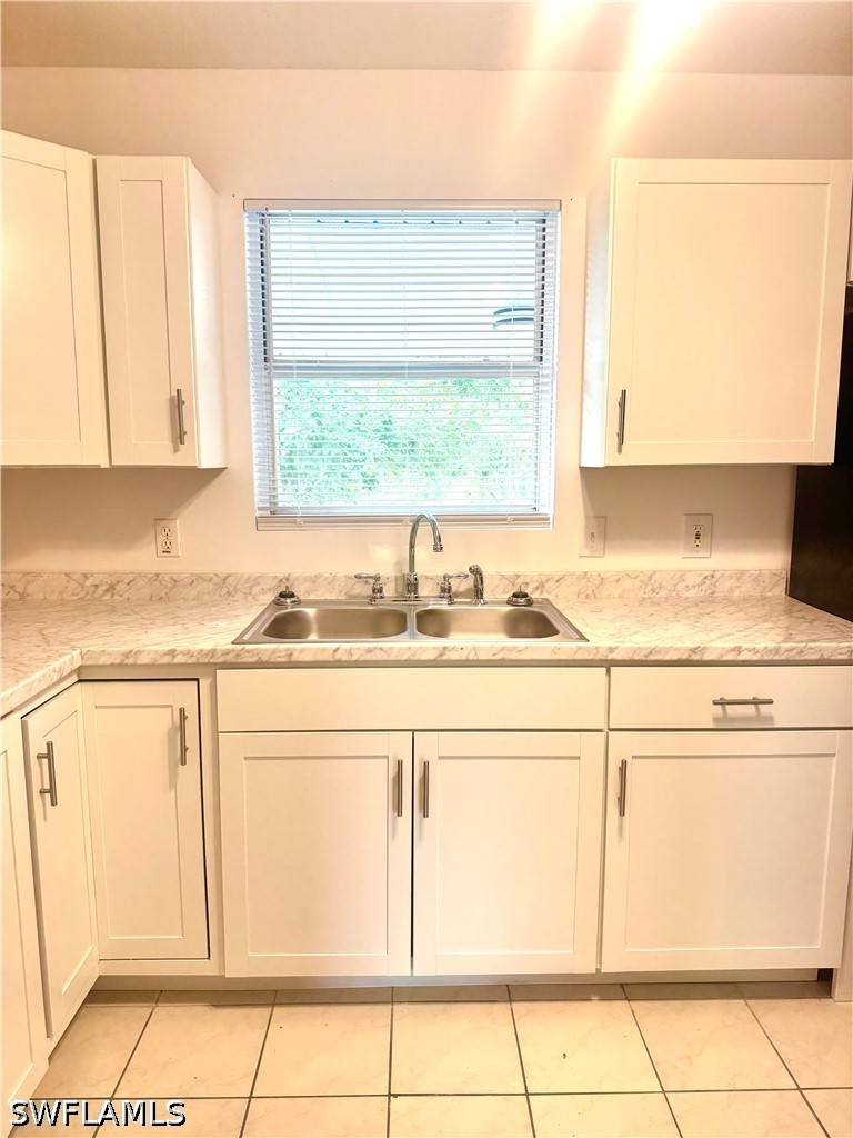 3 Bed SingleFamilyResidence for Sale in Naples, FL, $449,000 — photo 7